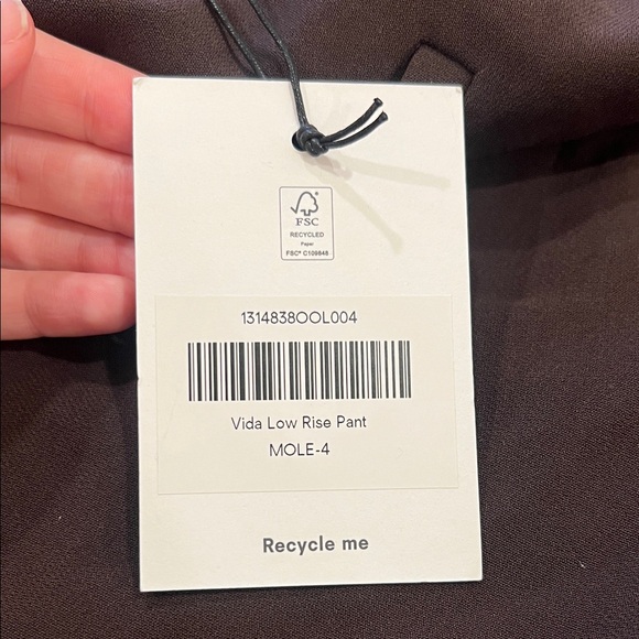 Reformation Vida Low Rise Pant - Picture 8 of 8